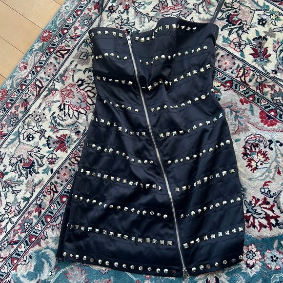 Like new black mini dress - Picture 1 of 1